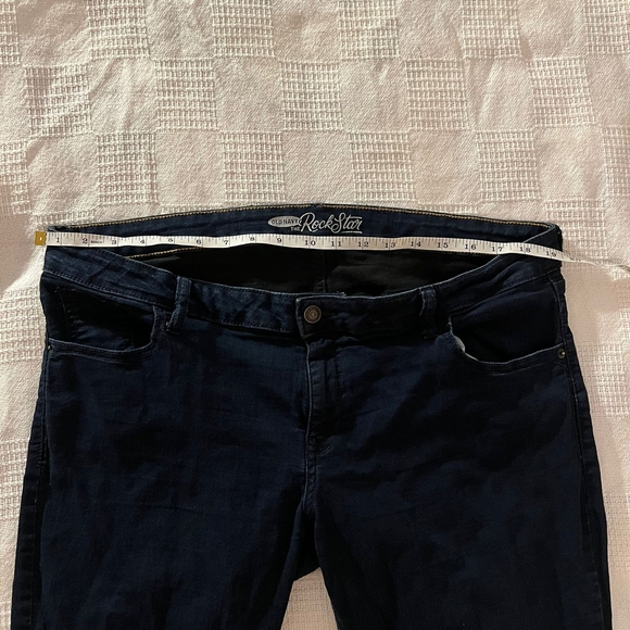 Rock & Republic Black Jeans - Picture 2 of 4